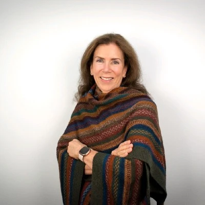 Charna Kinneberg, one of the founding members of the National Association of Senior Move Managers (NASMM) and a true pioneer in the move management industry